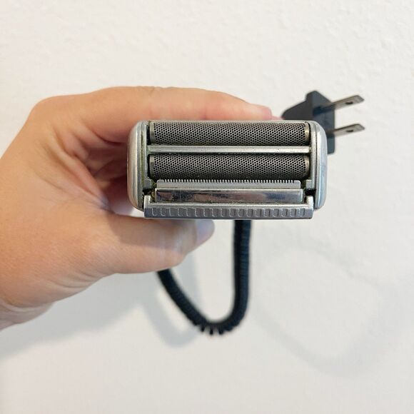 Vintage Remington Microscreen Shaver 6MF1 Electric Shaver Razor Power Cord Inclu - Picture 2 of 7